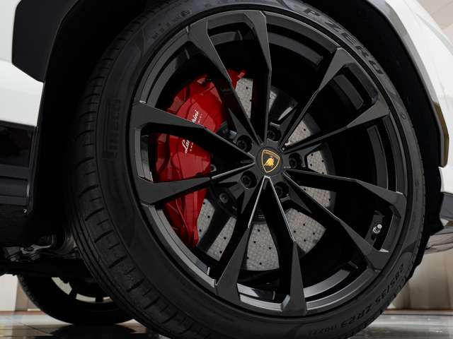 ウルス4.0 4WD