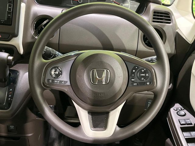 【アダプティブクルーズコントロール】高速道路での長距離走行が楽に!!自動で速度を保つクルーズコントロールが、衝突軽減システムと連携し、前方の車両を感知して車間を保つように速度調節してくれます!!