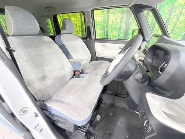 運転席シート廻りは使用感も少なく、良好な状態となっています。丁寧に使われていたことがよくわかりますね。