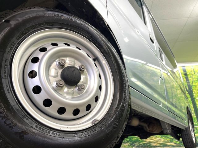 【アルミホイール】外観にマッチしたアルミホイールを装着しております。各種アルミホイールや、スタッドレスタイヤも取扱いしております。是非ご相談ください♪