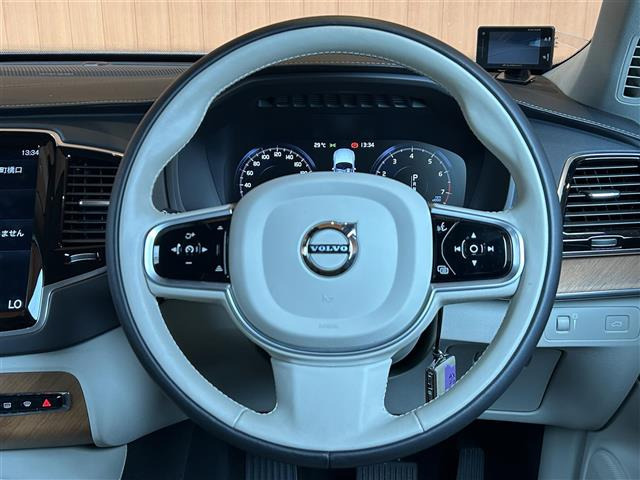 XC90T6 AWD インスクリプション 4WD