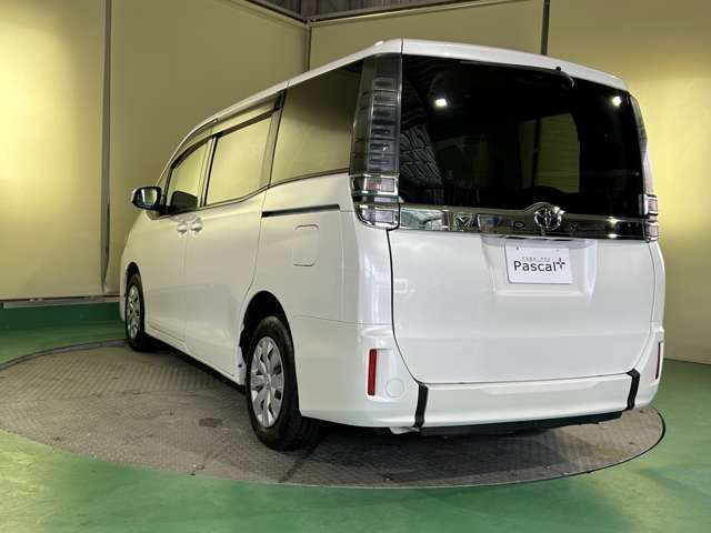 ヴォクシー2.0 X ウェルキャブ スロープタイプII サードシート無 4WD