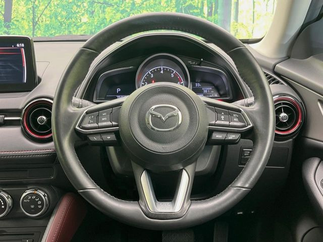 【ステアリングスイッチ】運転中、前方から目線をそらすことなく、オーディオ等の操作が可能な便利機能!安心&快適なドライブを演出してくれます♪