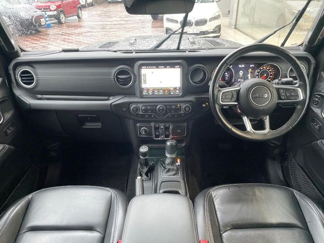 ラングラーアンリミテッド サハラ 4WD