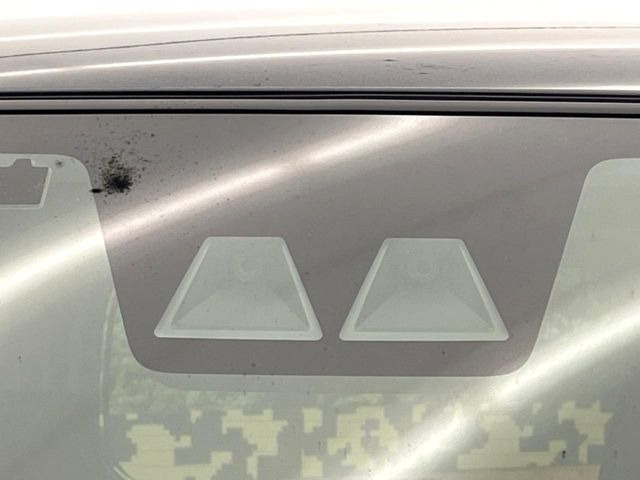 【トヨタセーフティセンス】走行中に前方の車両等を認識し、衝突しそうな時は警報とブレーキで衝突回避と被害軽減をアシスト。より安全にドライブをお楽しみいただけます。