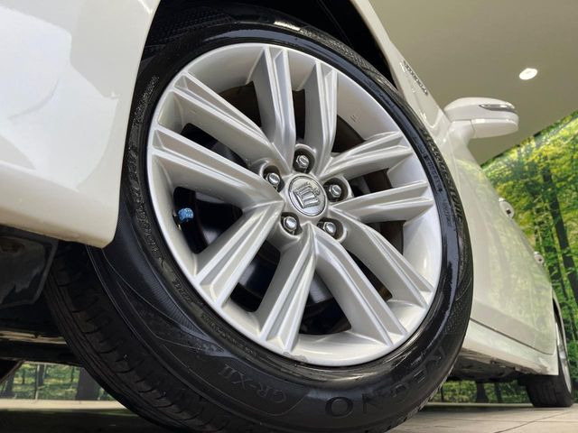�y����17�C���`�A���~�z�C�[���z�O�ςɃ}�b�`���������A���~�z�C�[���𑕒����Ă���܂��B�e��ЊO�A���~�z�C�[����A�X�^�b�h���X�^�C�����戵�����Ă���܂��B���񂲑��k����������