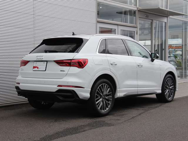 Q340 TDI クワトロ Sライン ディーゼル 4WD