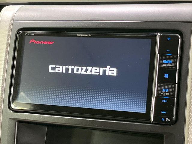【ナビゲーション】目的地までしっかり案内してくれる使いやすいナビ。Bluetooth接続すればお持ちのスマホやMP3プレイヤーの音楽を再生可能!毎日の運転がさらに楽しくなります!!