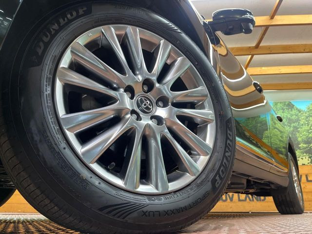 �y18�C���`�A���~�z�C�[���z�O�ςɃ}�b�`�����A���~�z�C�[���𑕒����Ă���܂��B�e��A���~�z�C�[����A�X�^�b�h���X�^�C�����戵�����Ă���܂��B���񂲑��k����������