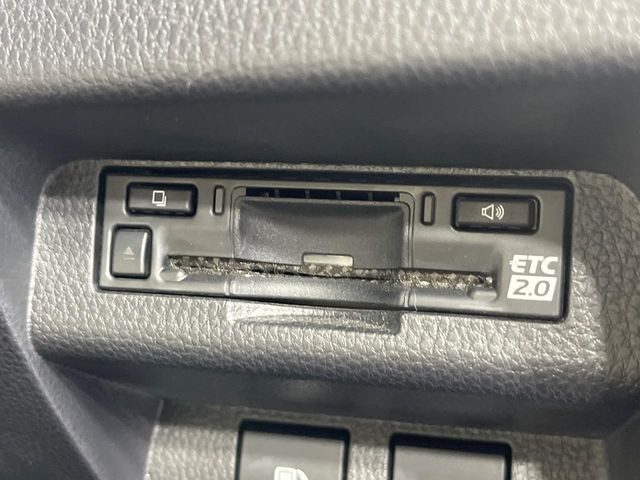 【ETC】高速道路の料金所をストレスなく通過!話題のスポットやサービスエリアに多い「スマートIC」利用時は必須のアイテムです。当店でセットアップを実施、ご納車当日からすぐにご利用いただけます!