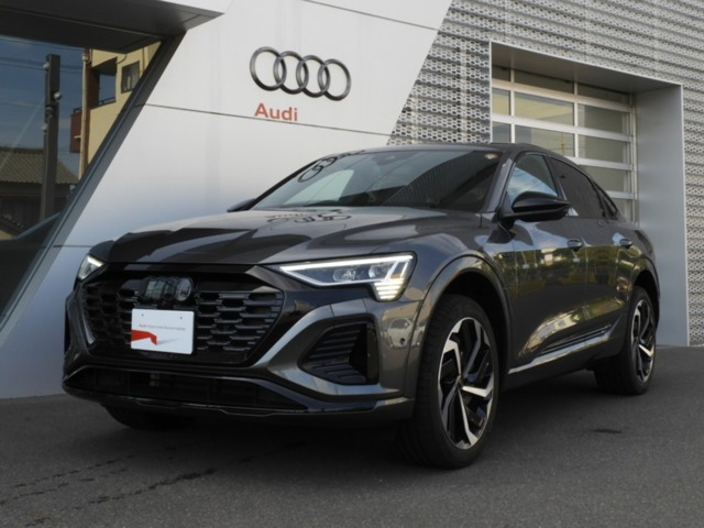 Q8スポーツバック e-tron55 クワトロ Sライン 4WD