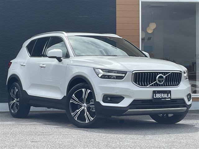 XC40B4 AWD インスクリプション 4WD