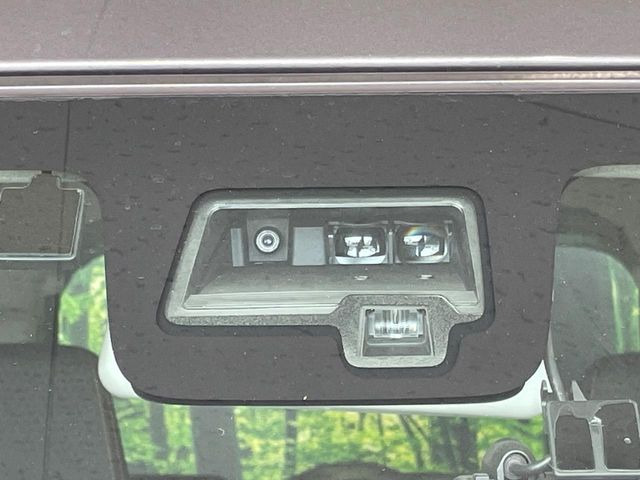 【スズキ セーフティサポート】走行中に前方の車両等を認識し、衝突しそうな時は警報とブレーキで衝突回避と被害軽減をアシスト。より安全にドライブをお楽しみいただけます。