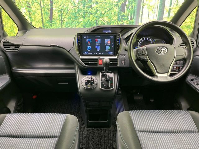 ヴォクシー2.0 ZS 煌