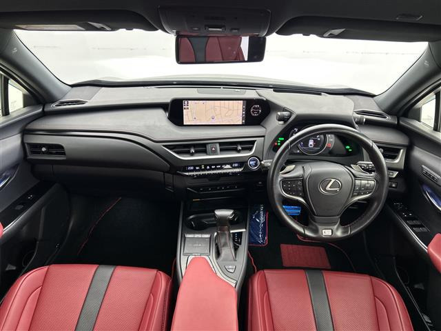 UX250h Fスポーツ 4WD