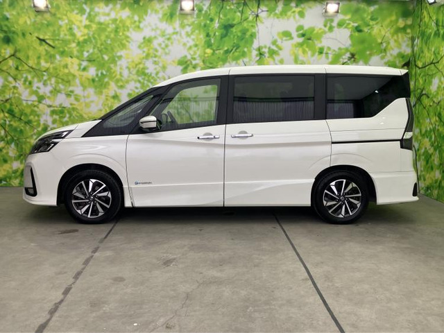 セレナ1.2 e-POWER ハイウェイスターV