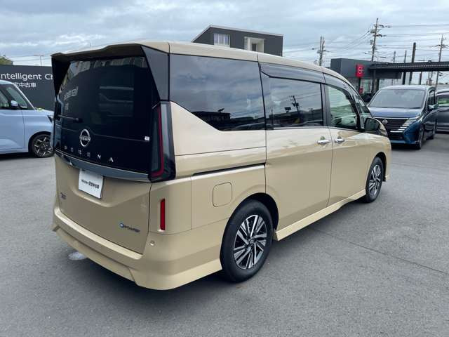 セレナ1.4 e-POWER ハイウェイスターV
