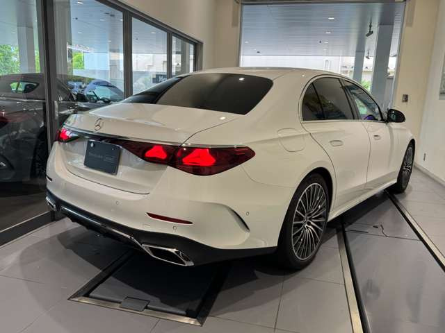 EクラスE220d AMGラインパッケージ (ISG)