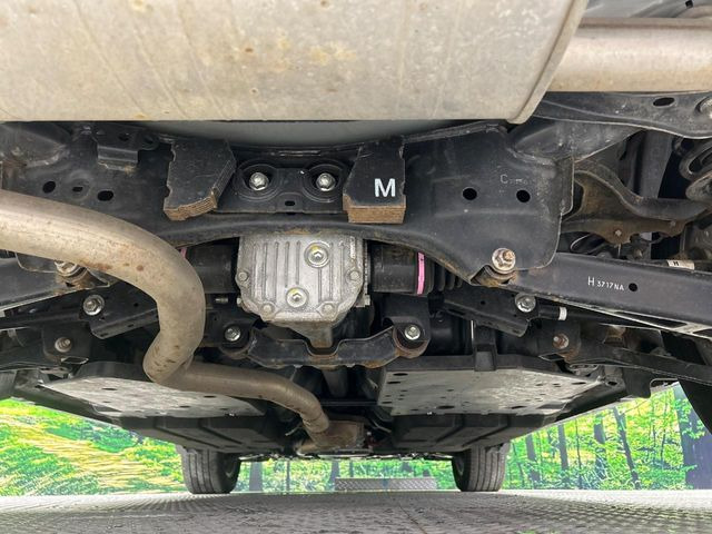 【本州仕入れ】のお車ですので、エンジンルームや下回りのサビも比較的少なく、お車を長く乗りたい方にぴったりの1台となっております♪