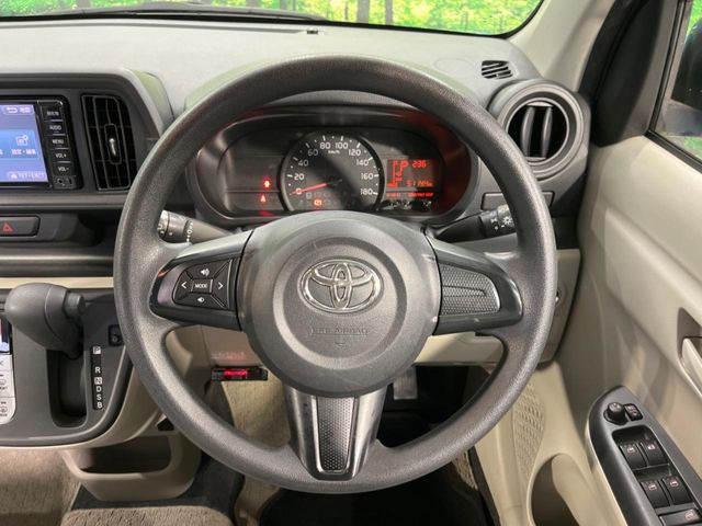 インテリアに合わせたデザインのステアリングは、運転される方のことも考え、運転しやすい形状、大きさです。是非一度、実際に触ってお確かめください。