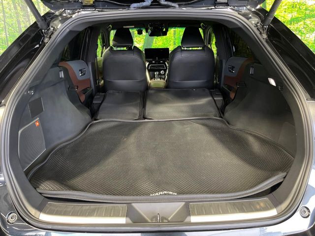 【パワーバックドア】スマートキーや運転席のボタンを押すだけでリアゲートが自動で開閉します!荷物を持っている時や、高い位置にあるバックドアを閉める際に便利な機能です♪