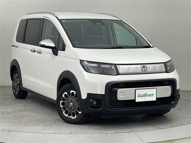 フリード1.5 e:HEV クロスター 4WD
