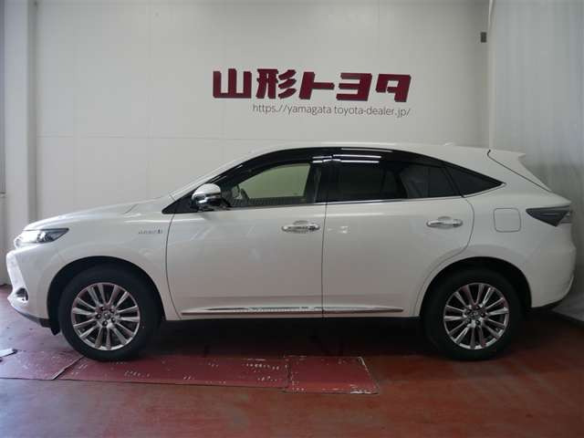 ハリアー2.5 ハイブリッド E-Four プレミアム 4WD