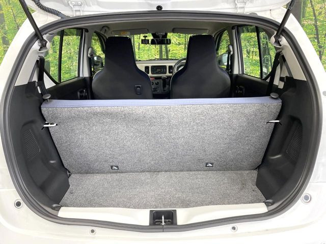普段のお買い物や通勤、送迎等に十分な荷室スペースを確保しております。セカンドシートを倒すと、大きな荷物の積載も可能です♪