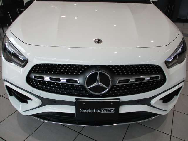 GLAクラスGLA200d 4マチック AMGラインパッケージ 4WD