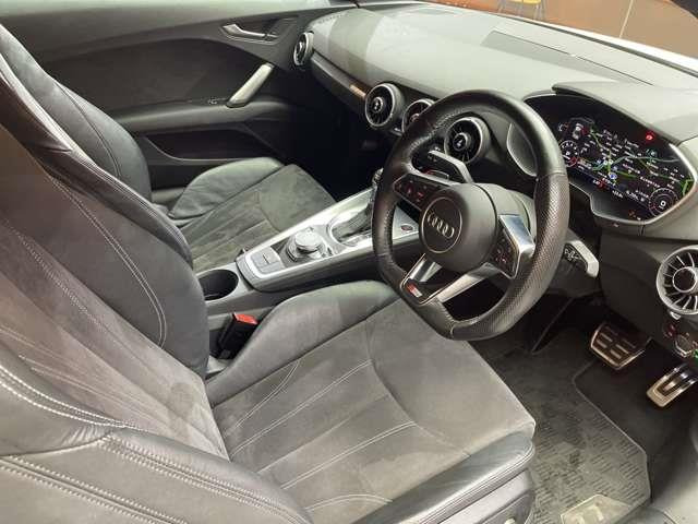 TTクーペ2.0 TFSI クワトロ Sラインパッケージ 4WD