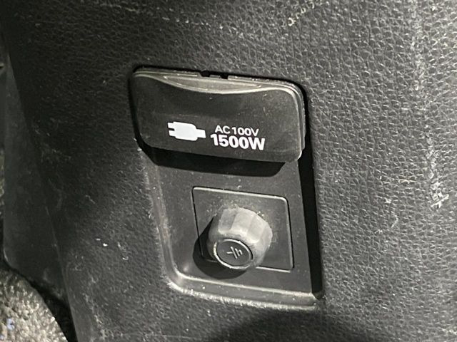 【1500Wアクセサリーコンセント】消費電力1500Wまでの家電が使えます。キャンプやスポーツ・アウトドアでのアクティビティはもちろん、災害・停電の際に大活躍♪