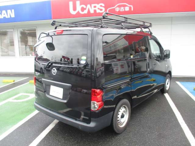 NV200バネットバン1.6 DX