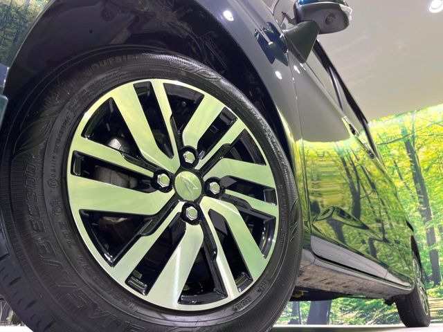 �y����14�C���`�A���~�z�C�[���z�O�ςɃ}�b�`���������A���~�z�C�[���𑕒����Ă���܂��B�e��ЊO�A���~�z�C�[����A�X�^�b�h���X�^�C�����戵�����Ă���܂��B���񂲑��k����������