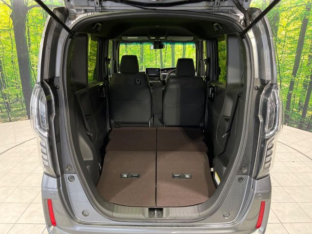 普段のお買い物や通勤、送迎等に十分な荷室スペースを確保しております。セカンドシートを倒すと、大きな荷物の積載も可能です♪