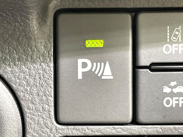 【コーナーセンサー】バンパーに付いたセンサーが障害物を検知!一定の距離に近づくとアラートで教えてくれます♪狭い駐車スペースや車庫入れ時も安心ですね☆