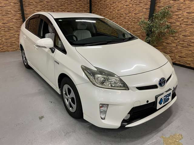 プリウス1.8 S