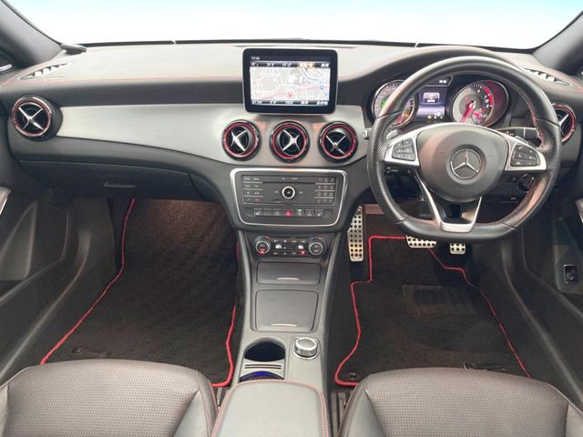 CLAシューティングブレークCLA250 シュポルト 4マチック 4WD