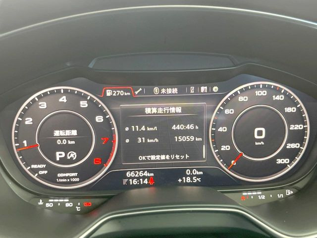●MMI(マルチメディアインターフェース)を使用してナビやオーディオの操作を行います!お車やナビの設定、ジュークボックスやTVの切り替えなどすべての操作がお手元で可能です!