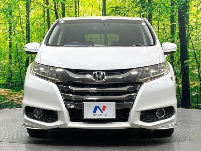 弊社では、全車『修復歴なし』のお車のみ取り扱っております。専任バイヤーによる厳選した仕入れの後、入庫後の車両チェックを行い、ネクステージが認定した高品質な中古車をご提供しております。