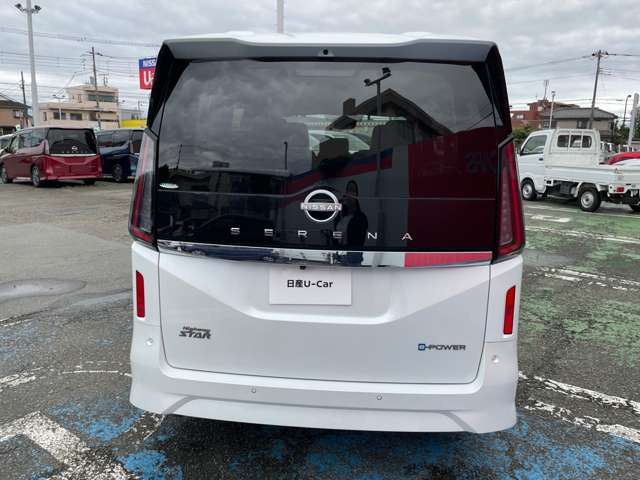 セレナ1.4 e-POWER ハイウェイスターV