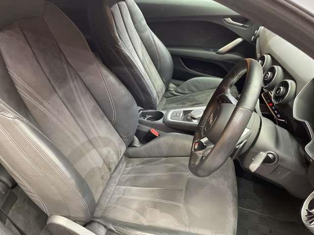 TTクーペ2.0 TFSI クワトロ Sラインパッケージ 4WD