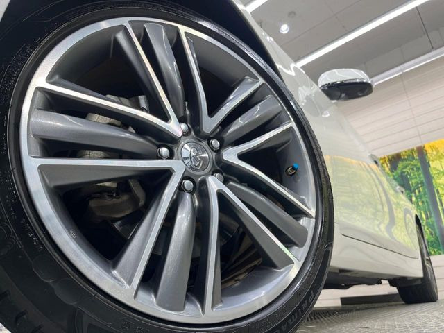 �y�����A���~�z�C�[���z�O�ςɃ}�b�`���������A���~�z�C�[���𑕒����Ă���܂��B�e��ЊO�A���~�z�C�[����A�X�^�b�h���X�^�C�����戵�����Ă���܂��B���񂲑��k����������