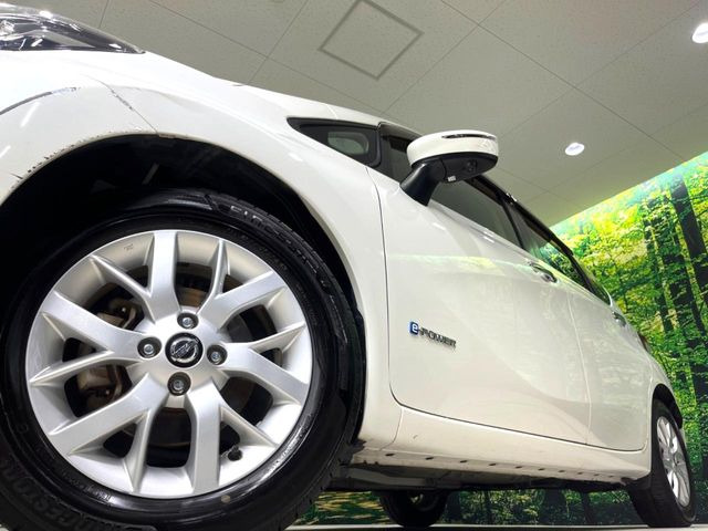 �y�����A���~�z�C�[���z�O�ςɃ}�b�`���������A���~�z�C�[���𑕒����Ă���܂��B�e��ЊO�A���~�z�C�[����A�X�^�b�h���X�^�C�����戵�����Ă���܂��B���񂲑��k����������