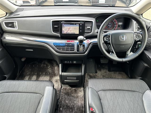 オデッセイ2.4 アブソルート 4WD