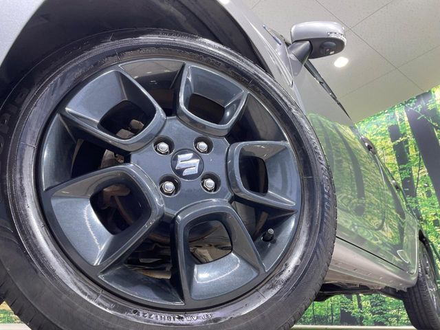 �y����16�C���`�A���~�z�C�[���z�O�ςɃ}�b�`���������A���~�z�C�[���𑕒����Ă���܂��B�e��ЊO�A���~�z�C�[����A�X�^�b�h���X�^�C�����戵�����Ă���܂��B���񂲑��k����������