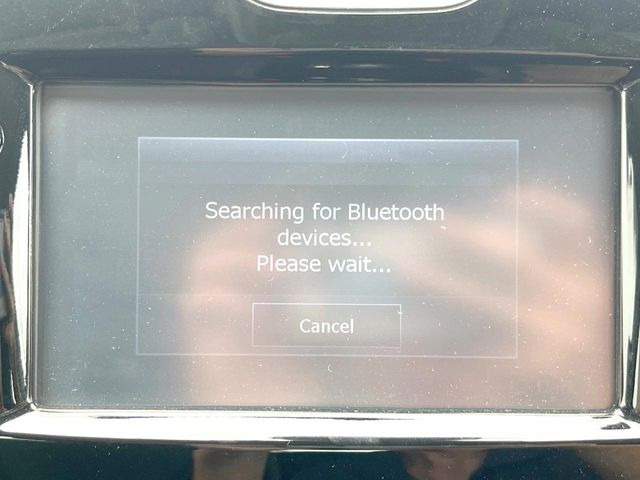 ��Bluetooth:���莝���̃X�}�[�g�t�H���ȂǂƐڑ����A�n���Y�t���[�ʘb��Տꊴ����~���[�W�b�N�Đ������y���݂��������܂��B�����ڑ��ł��̂Ŕς킵��������܂����