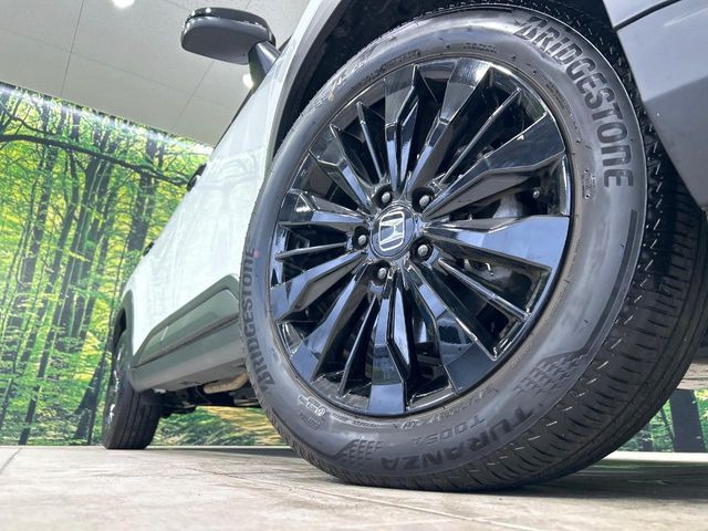 �y����17�C���`�A���~�z�C�[���z�O�ςɃ}�b�`���������A���~�z�C�[���𑕒����Ă���܂��B�e��ЊO�A���~�z�C�[����A�X�^�b�h���X�^�C�����戵�����Ă���܂��B���񂲑��k����������