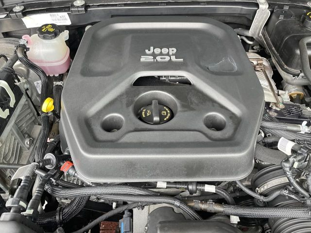 ●当店では、各メーカーの専用診断テスターを導入。国家資格を持つテクニカルスタッフも常駐しておりますので、万が一の際にも安心してご利用いただけます。