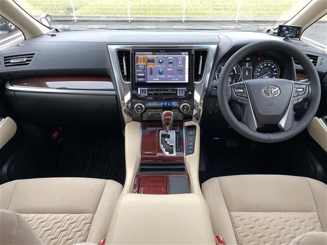 アルファードハイブリッド 2.5 X E-Four 4WD