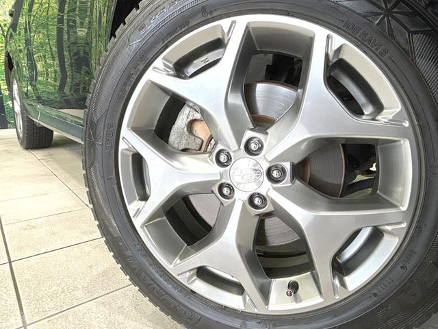 �y����18�C���`�A���~�z�C�[���z�O�ςɃ}�b�`���������A���~�z�C�[���𑕒����Ă���܂��B�e��ЊO�A���~�z�C�[����A�X�^�b�h���X�^�C�����戵�����Ă���܂��B���񂲑��k����������